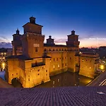 Touring 3* Ferrara