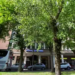 Touring Ferrara