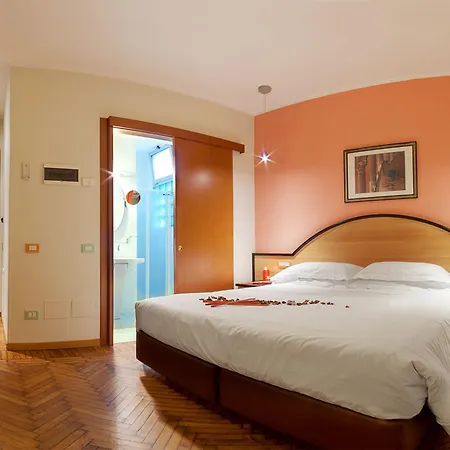 Hotel Touring 3*