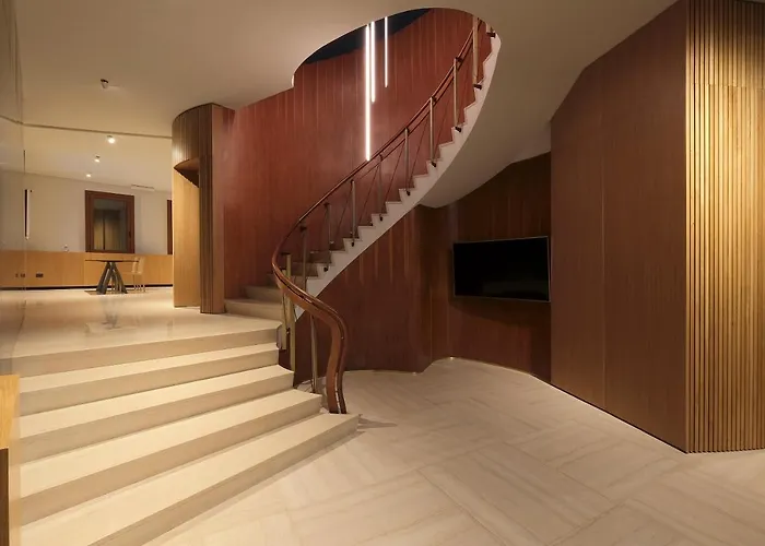 Touring 3* فيرّارا