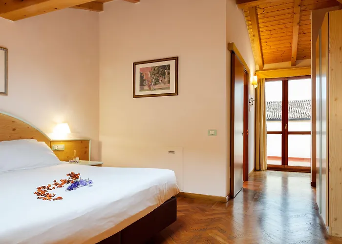 Touring 3* فيرّارا