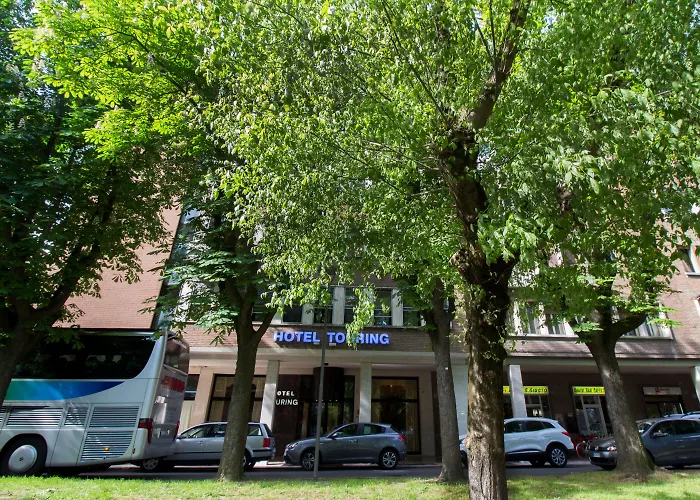 Touring فيرّارا