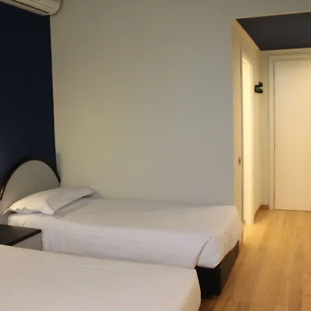 Touring 3* فيرّارا