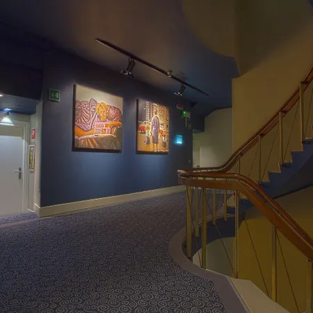 Touring فندق فيرّارا